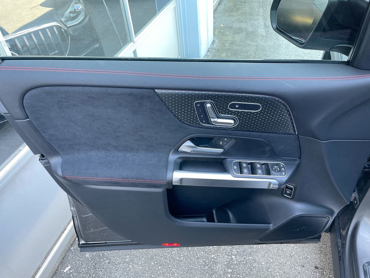 Mercedes-Benz GLB  2025 à Richmond, Colombie-Britannique