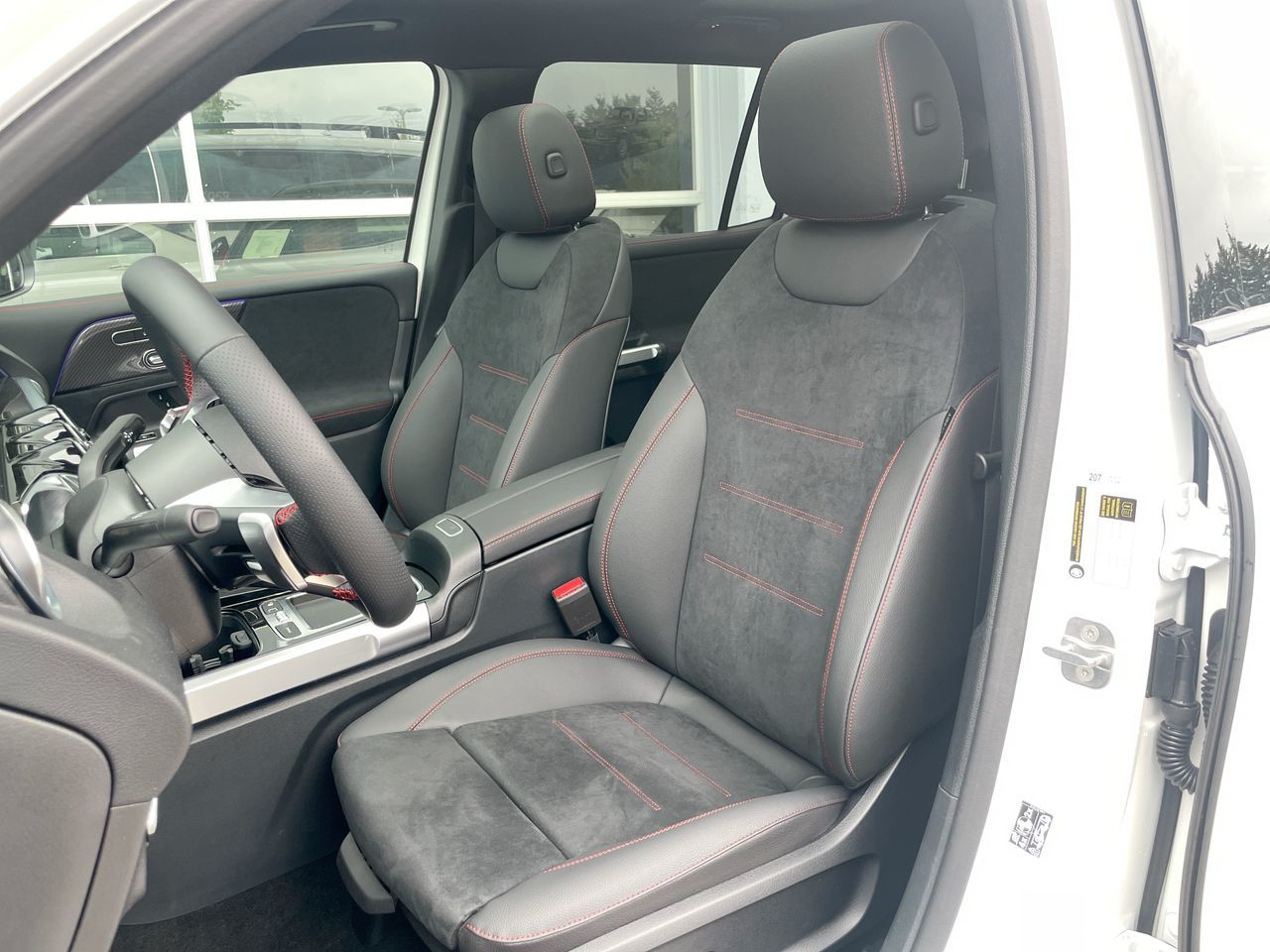 2025 Mercedes-Benz GLB in Richmond, British Columbia