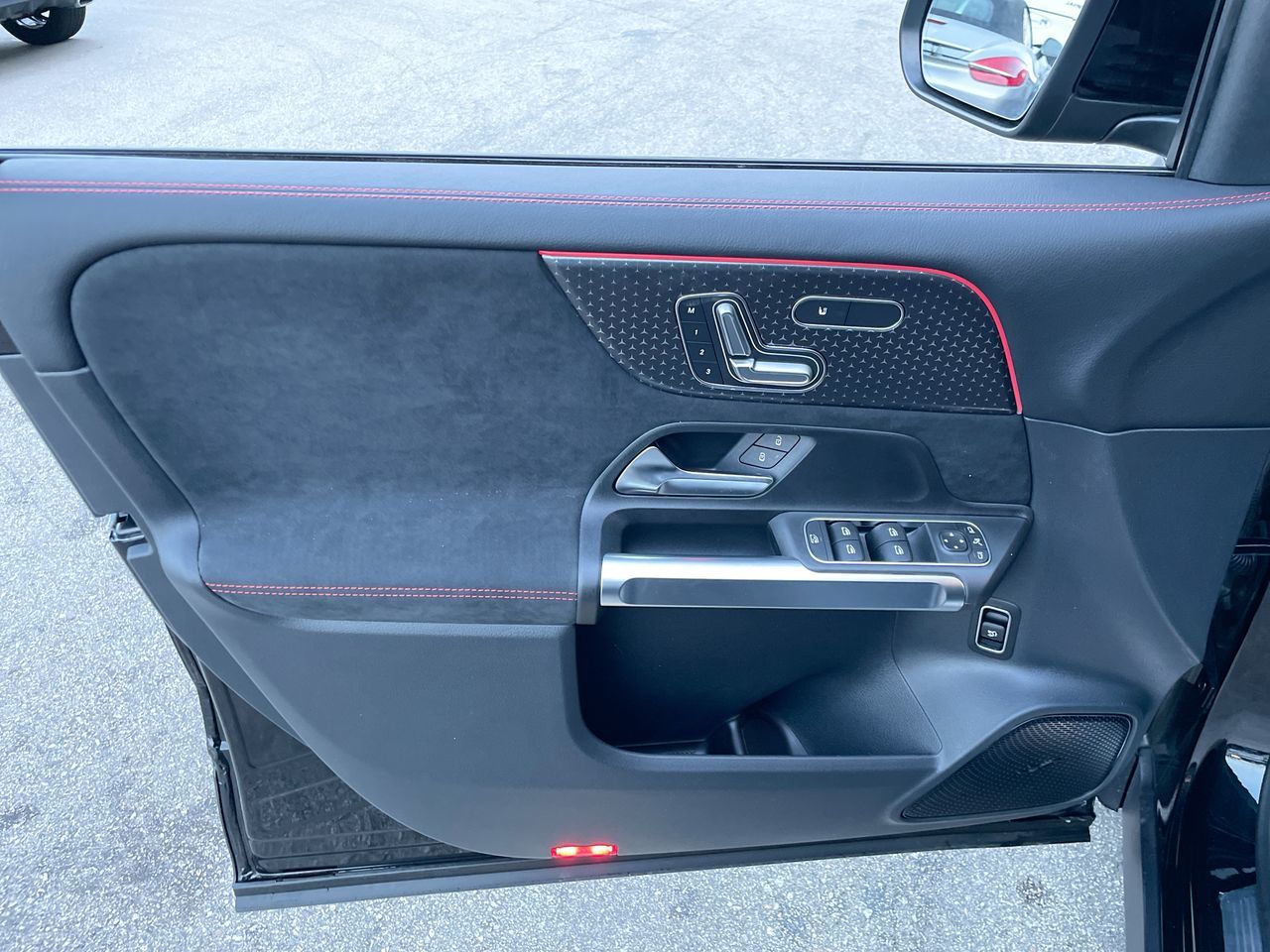 2026 Mercedes-Benz GLB