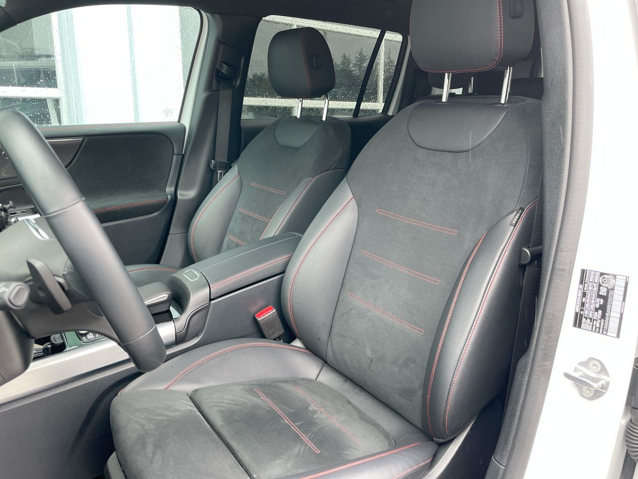 2022 Mercedes-Benz GLB250 in Richmond, British Columbia