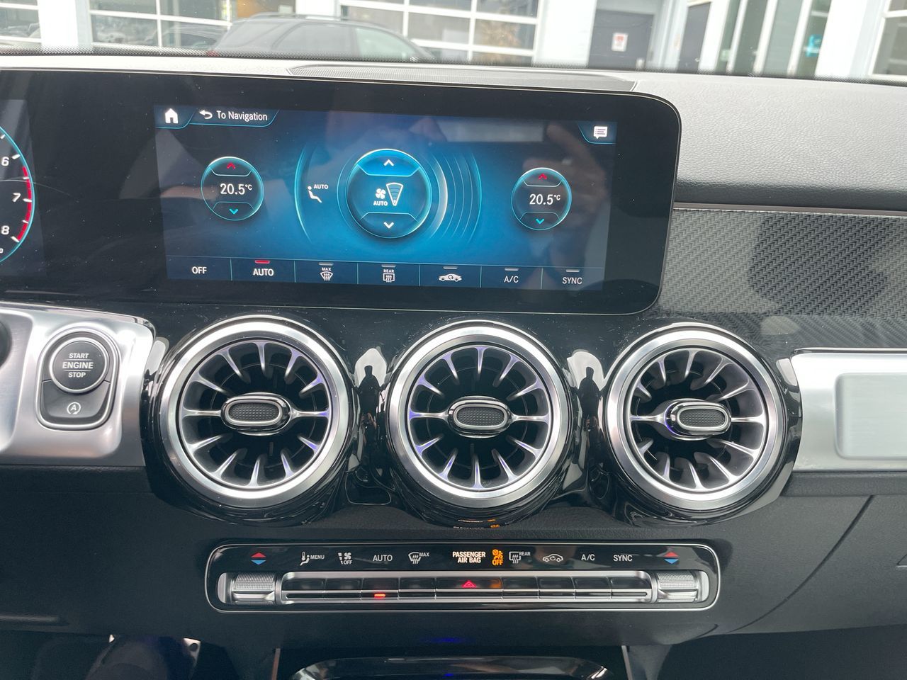2022 Mercedes-Benz GLB250 in Richmond, British Columbia