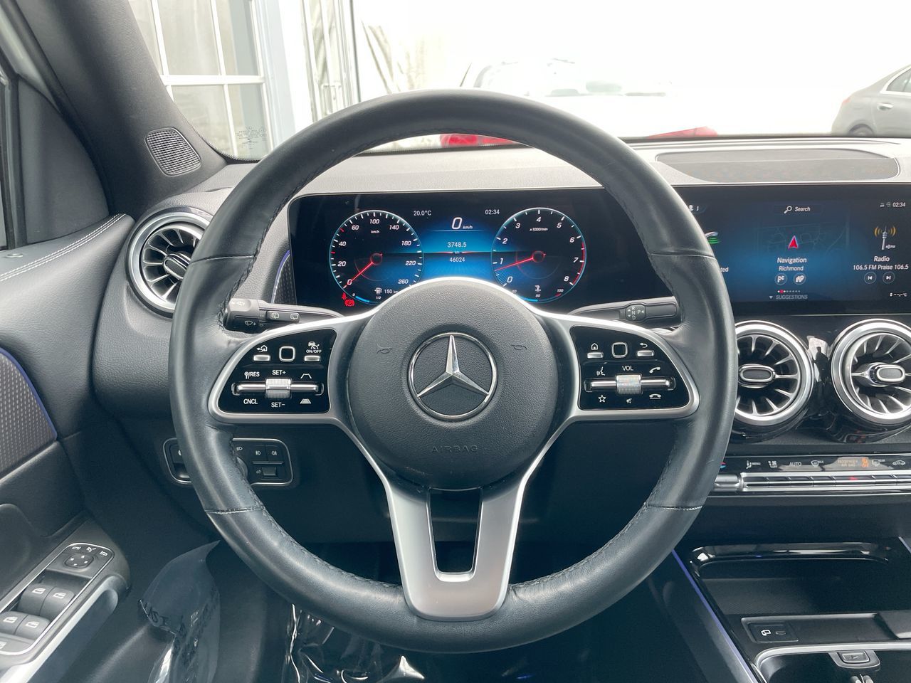 2022  GLB250