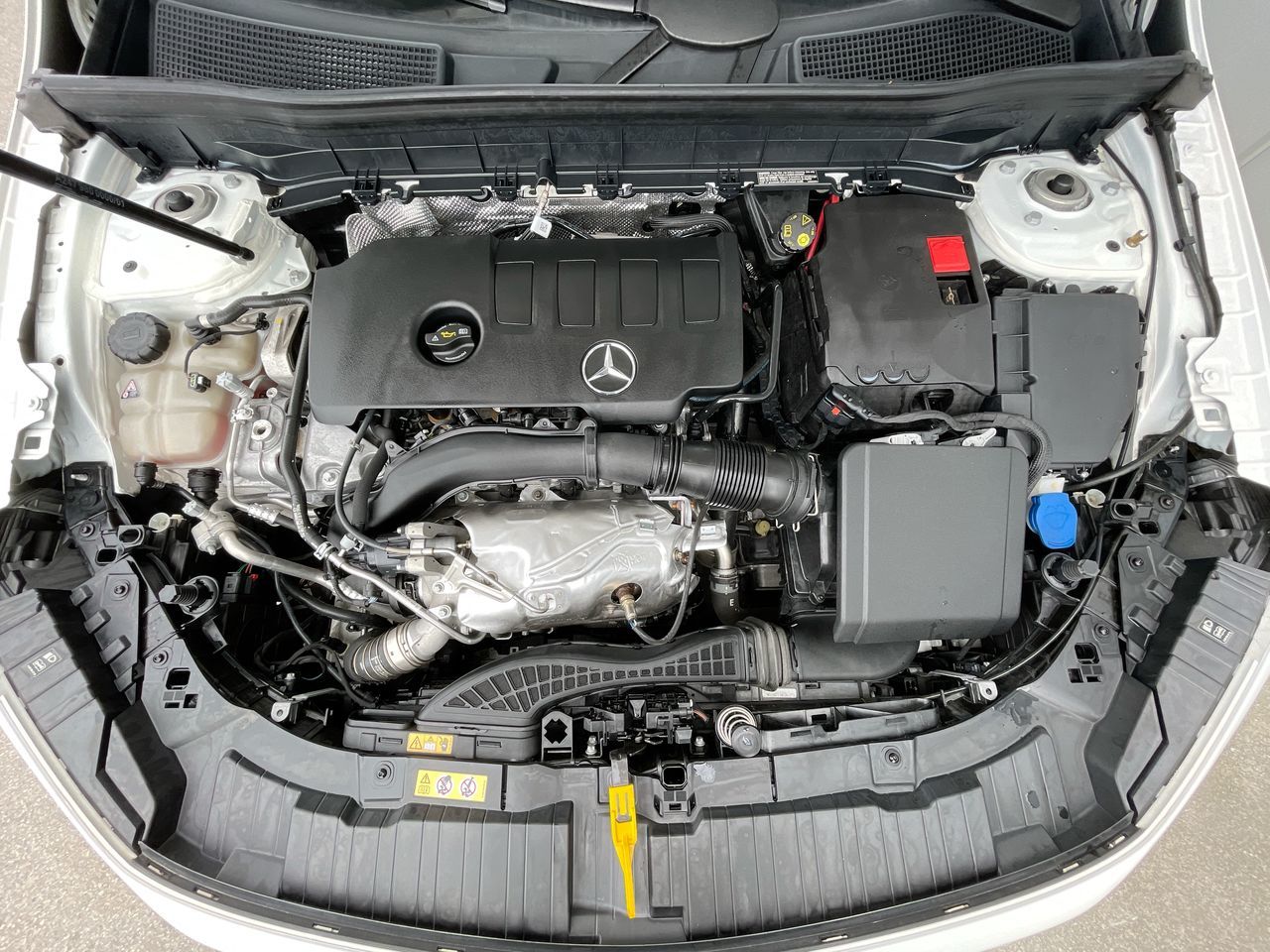 2022  GLB250