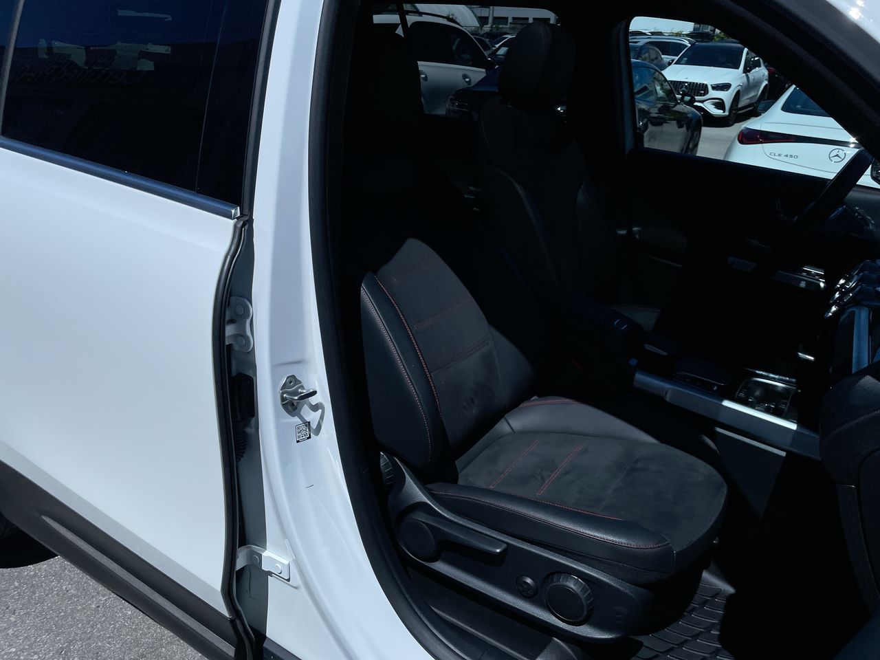 2023 Mercedes-Benz GLB250