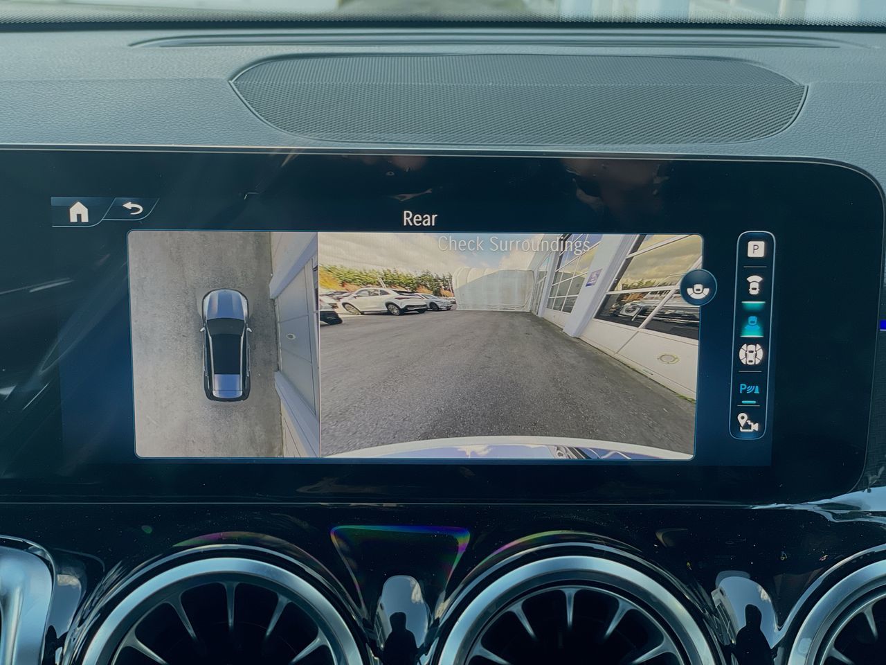 2025 Mercedes-Benz GLB250 in Richmond, British Columbia