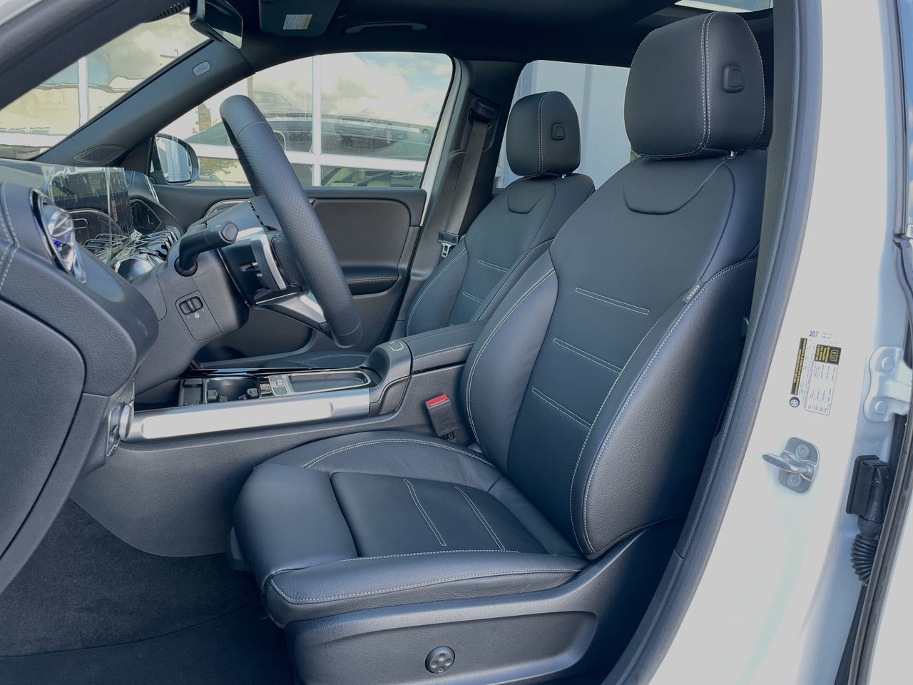2025 Mercedes-Benz GLB250 in Richmond, British Columbia