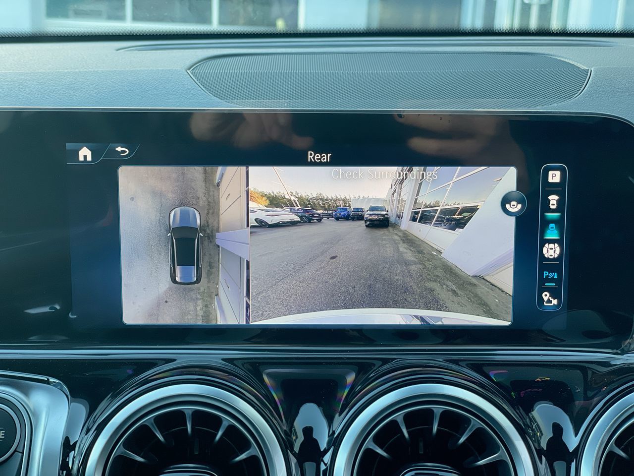 2025 Mercedes-Benz GLB250 in Richmond, British Columbia