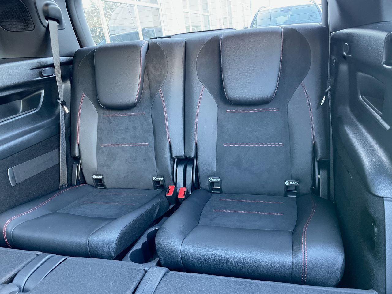 2025 Mercedes-Benz GLB250 in Richmond, British Columbia