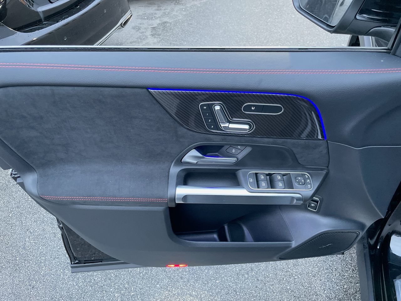 2025 Mercedes-Benz GLB250 in Richmond, British Columbia