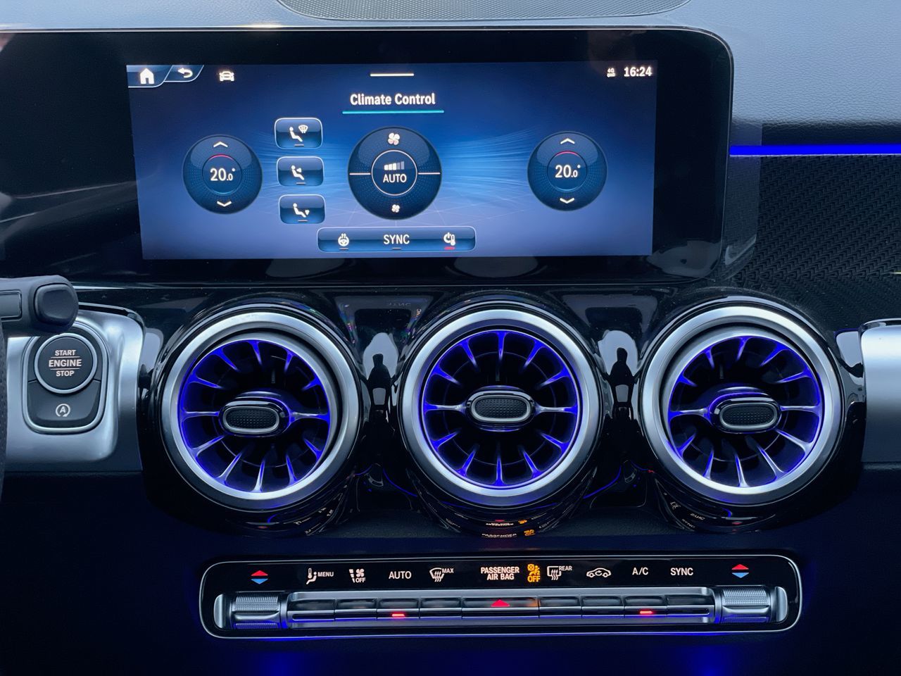 2025 Mercedes-Benz GLB250 in Richmond, British Columbia