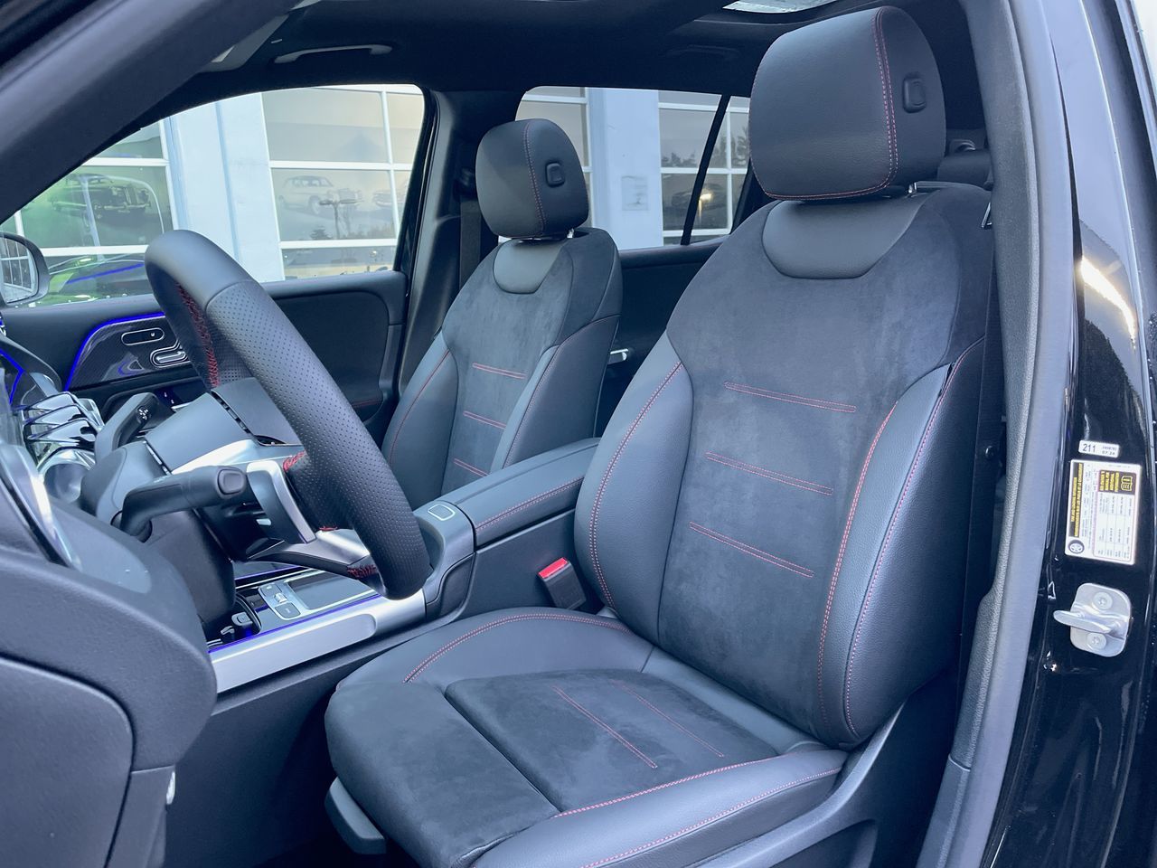2025 Mercedes-Benz GLB250 in Richmond, British Columbia
