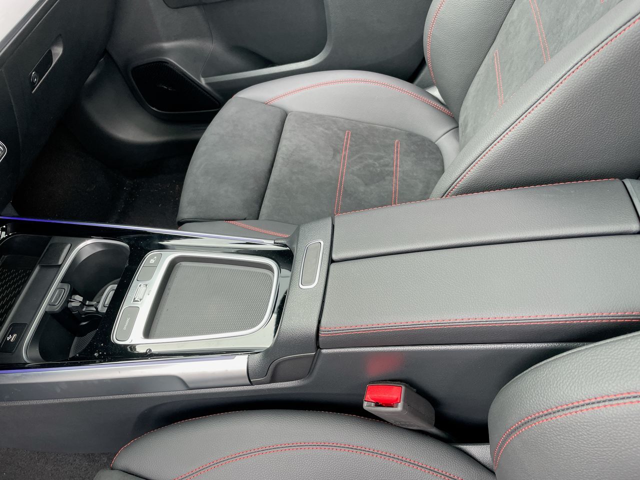 2025 Mercedes-Benz GLB in Richmond, British Columbia