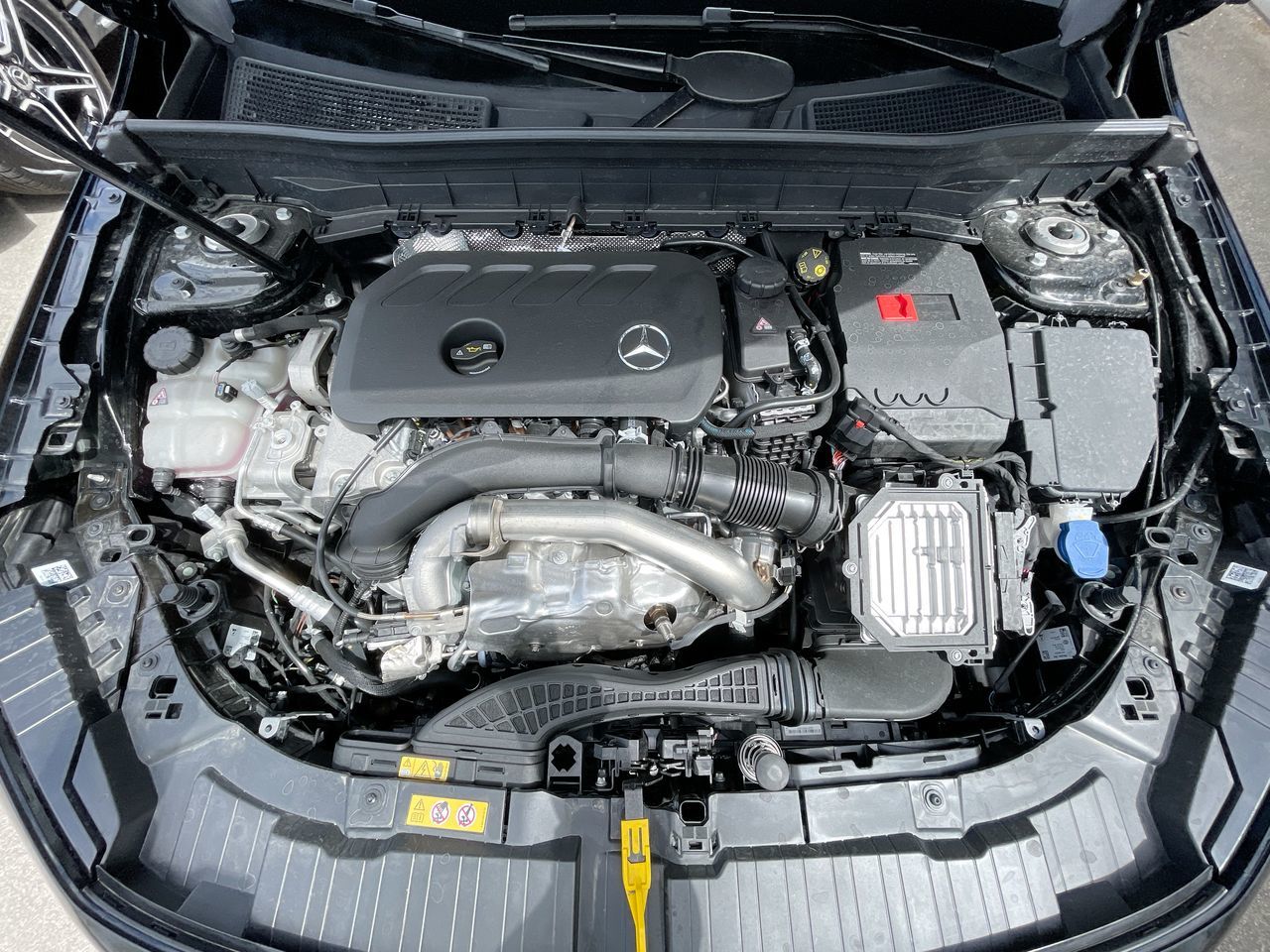 2025 Mercedes-Benz GLB