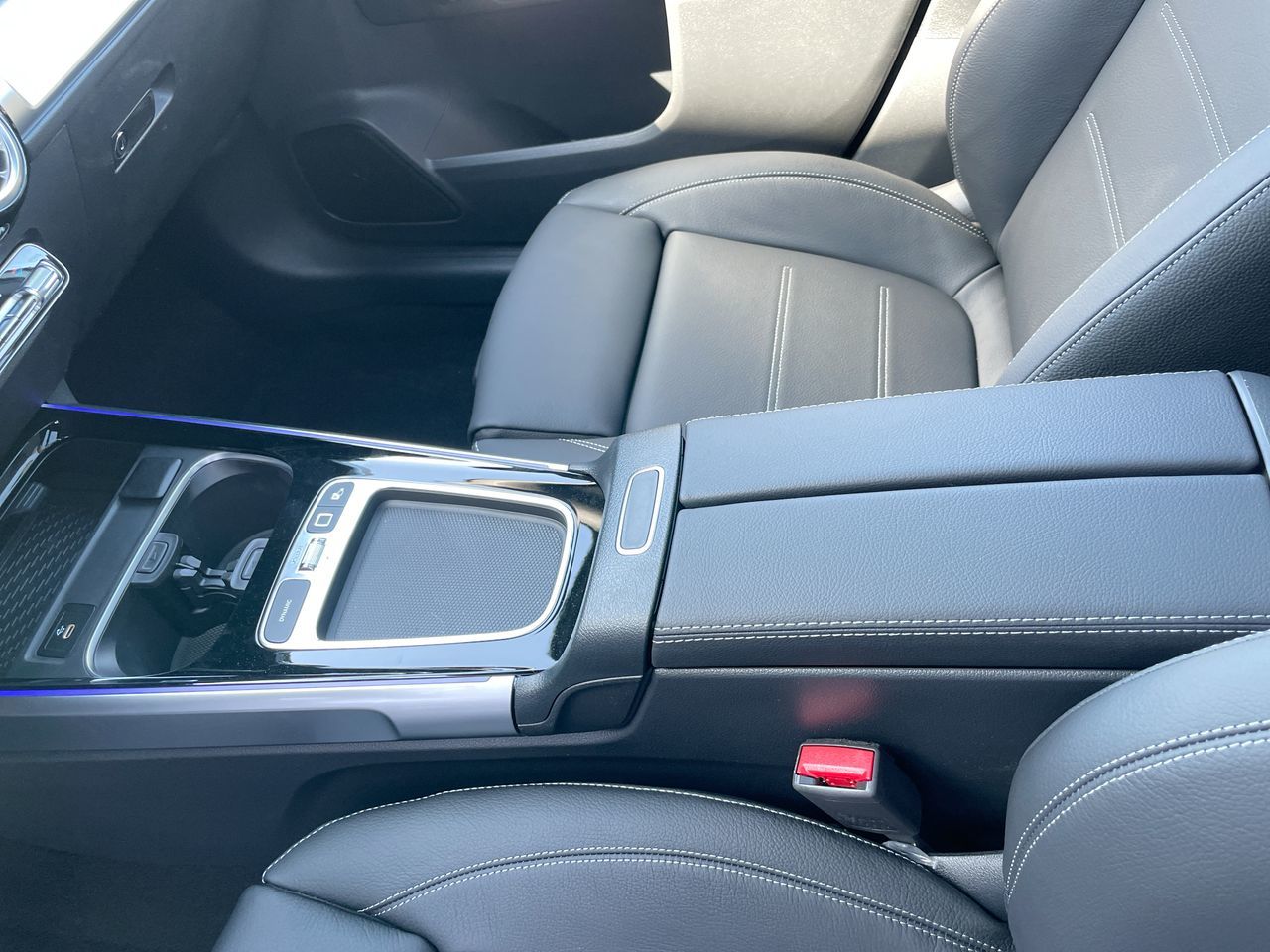 2025 Mercedes-Benz GLB