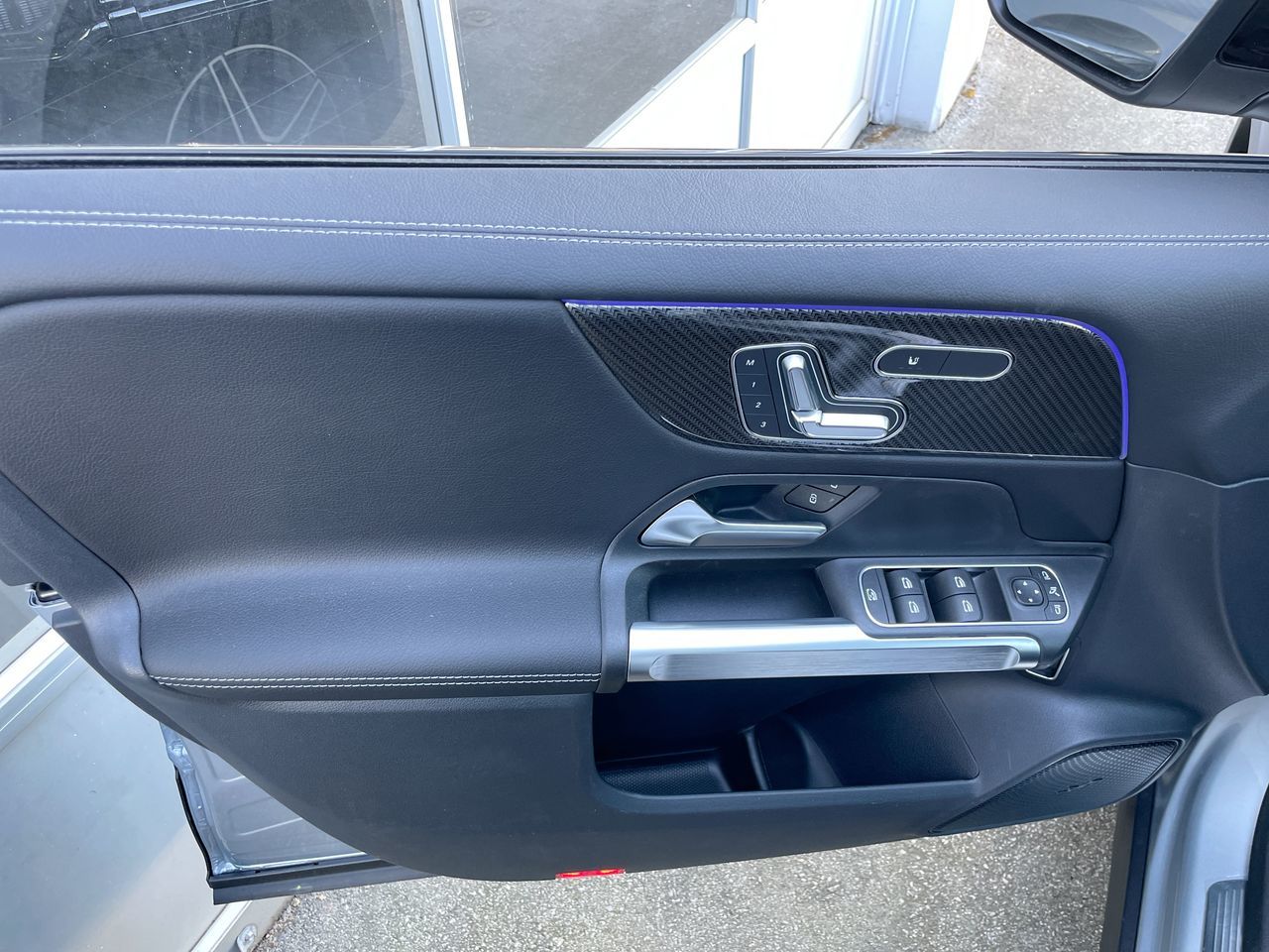 2025 Mercedes-Benz GLB