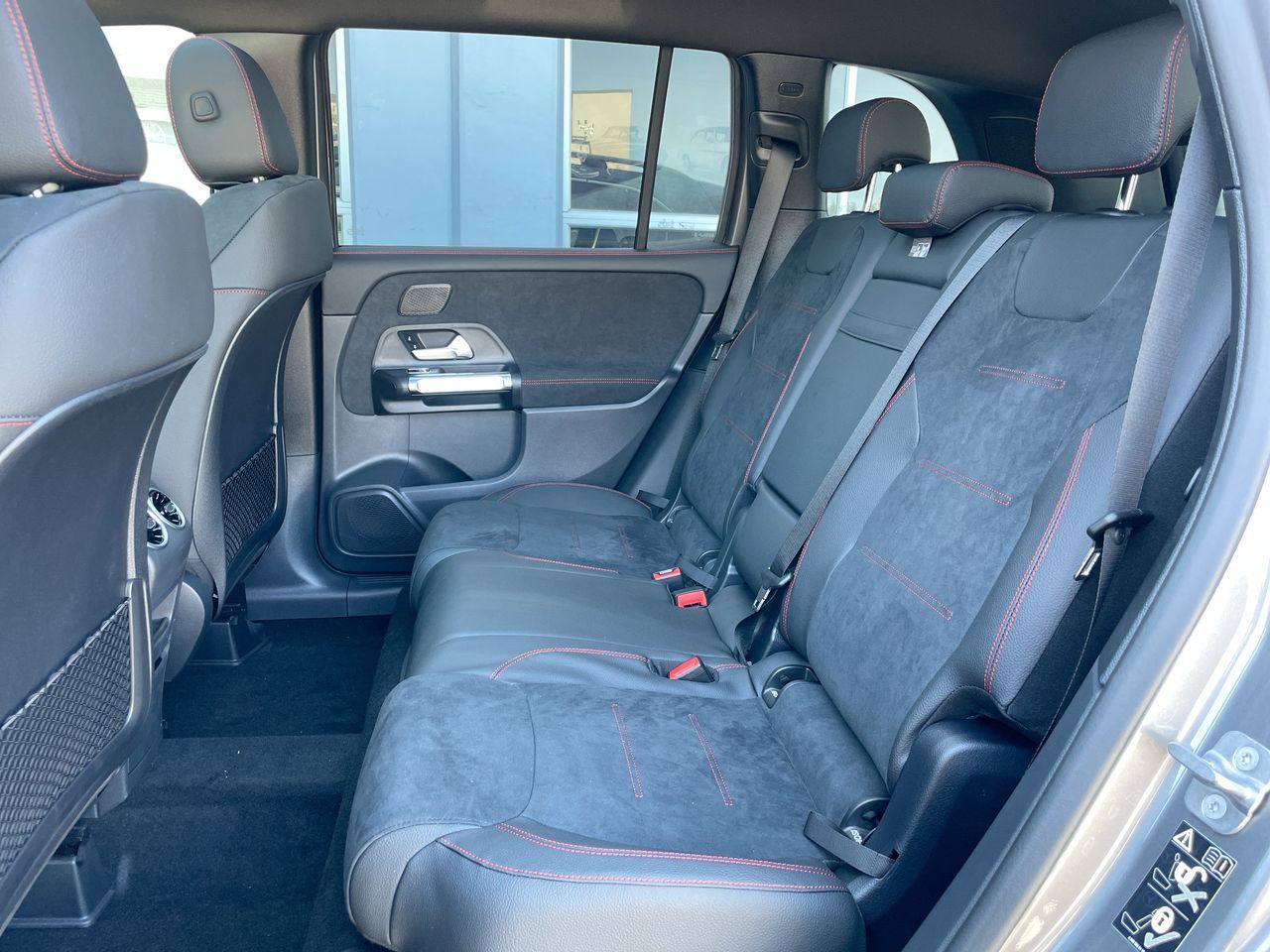 2025 Mercedes-Benz GLB