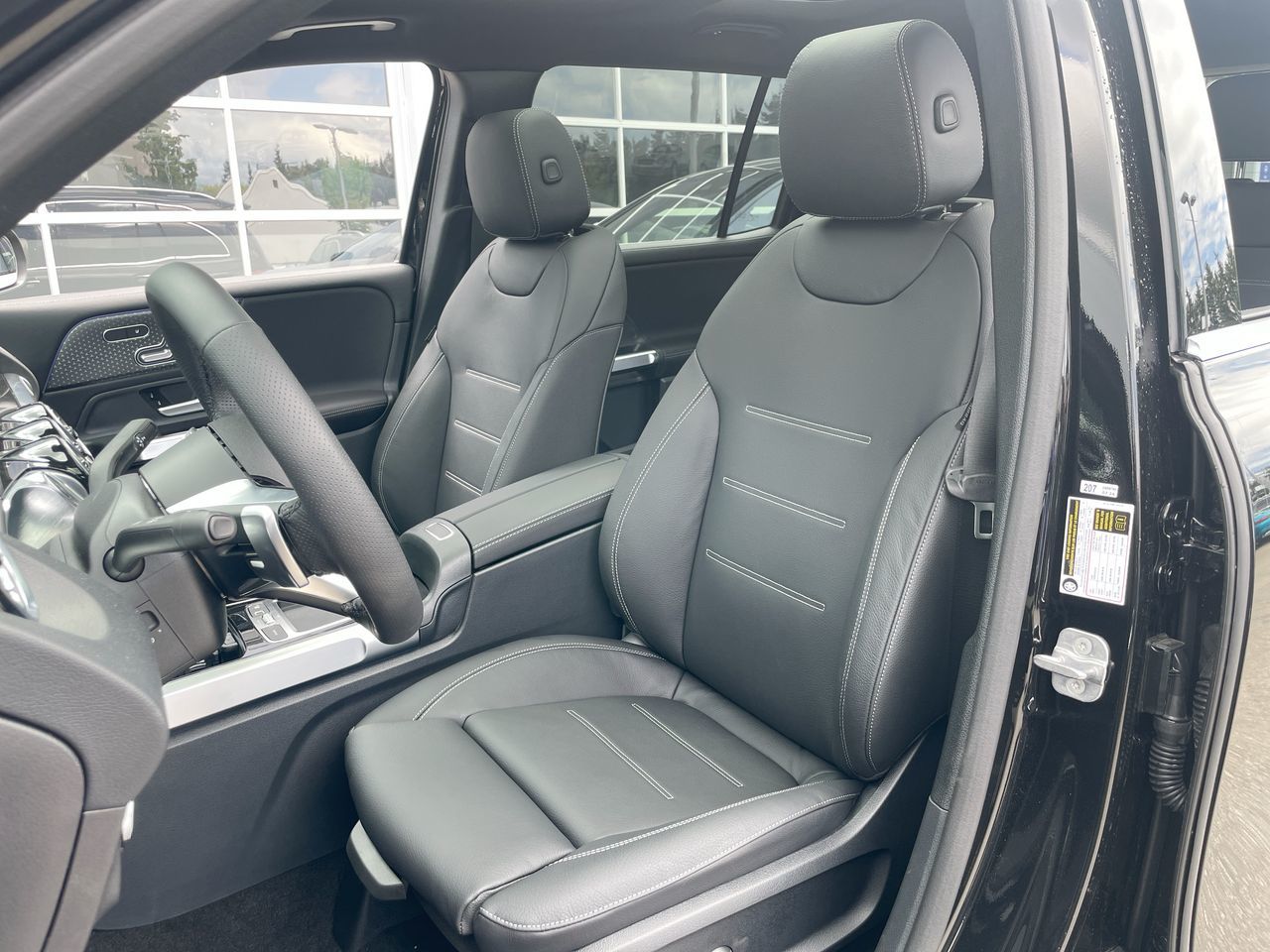 2025 Mercedes-Benz GLB