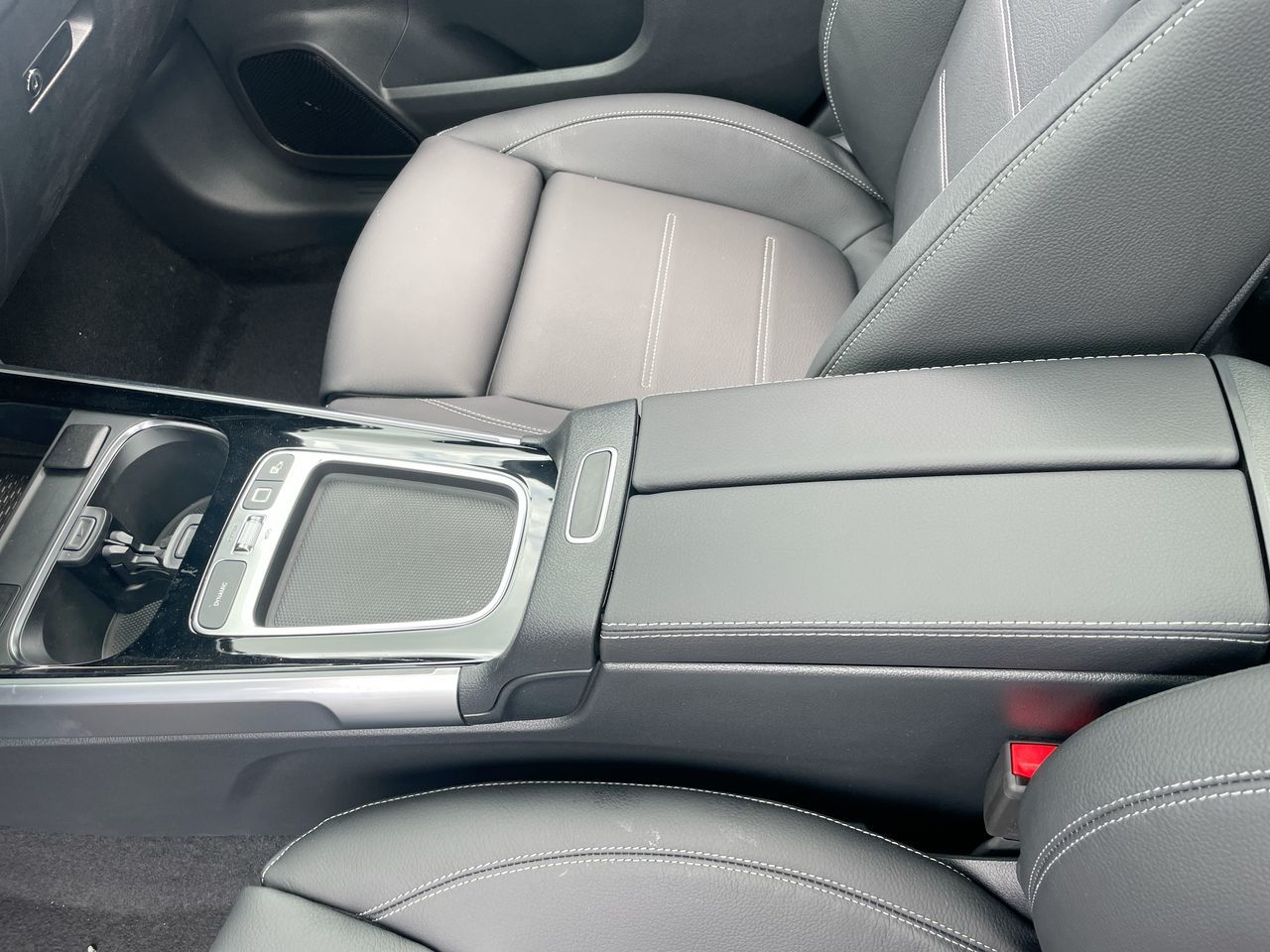 2025 Mercedes-Benz GLB