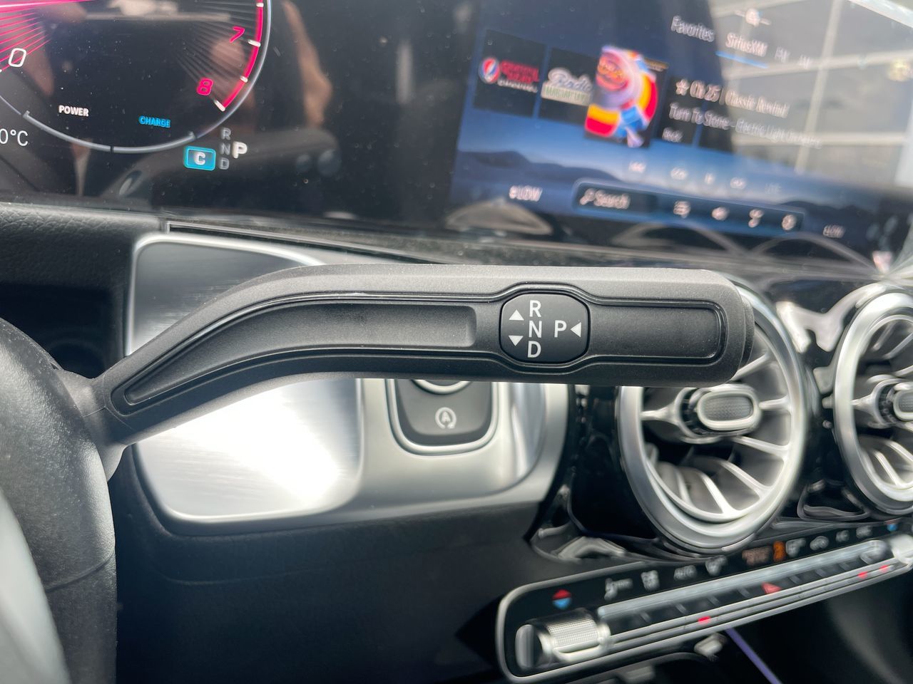 2025 Mercedes-Benz GLB