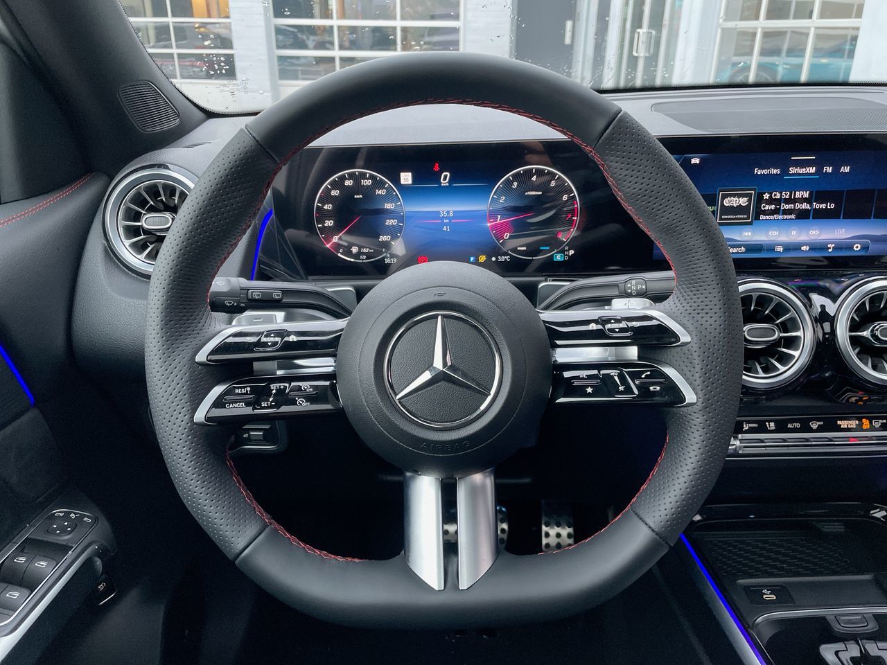 2025 Mercedes-Benz GLB