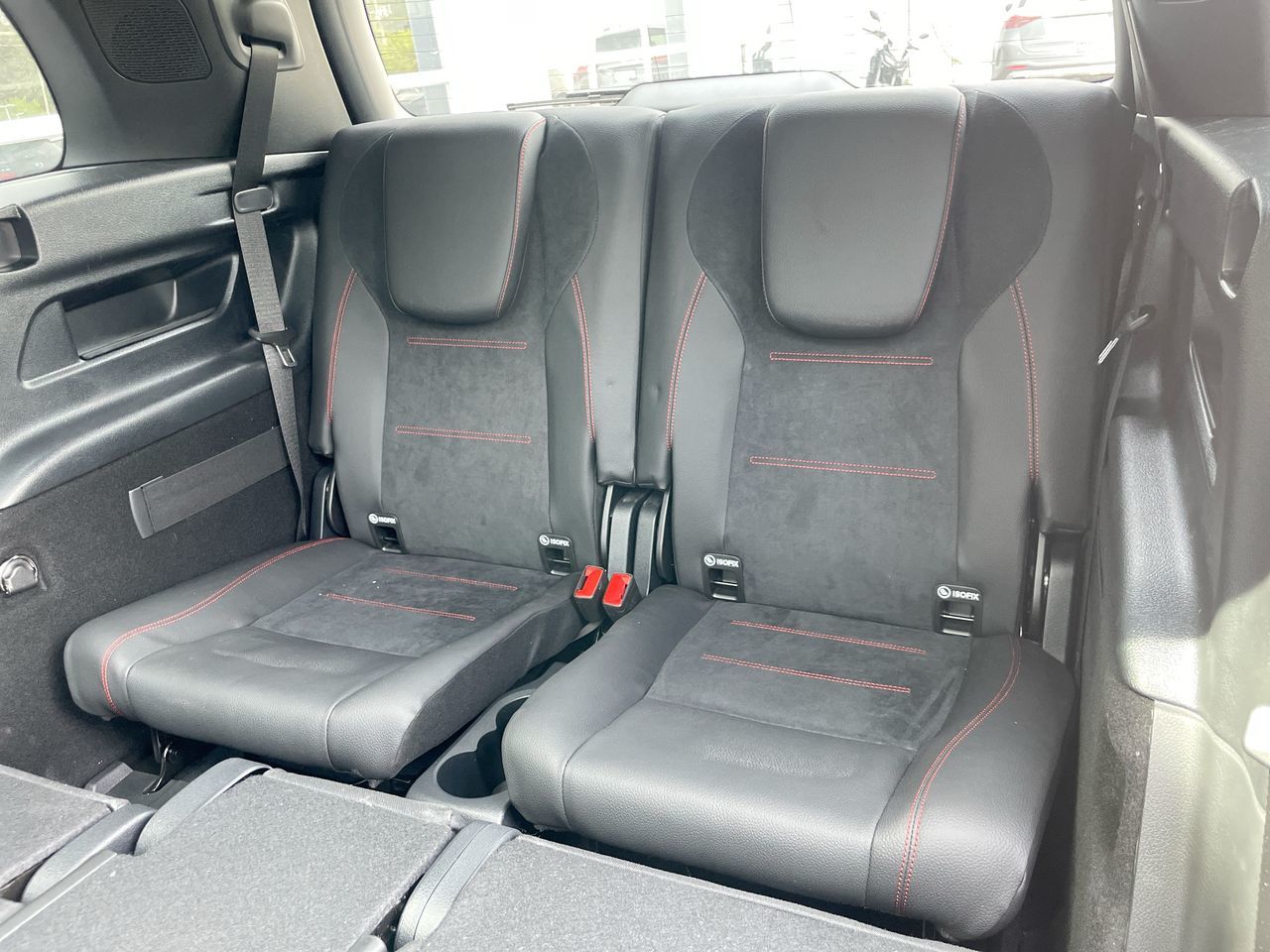 2025 Mercedes-Benz GLB