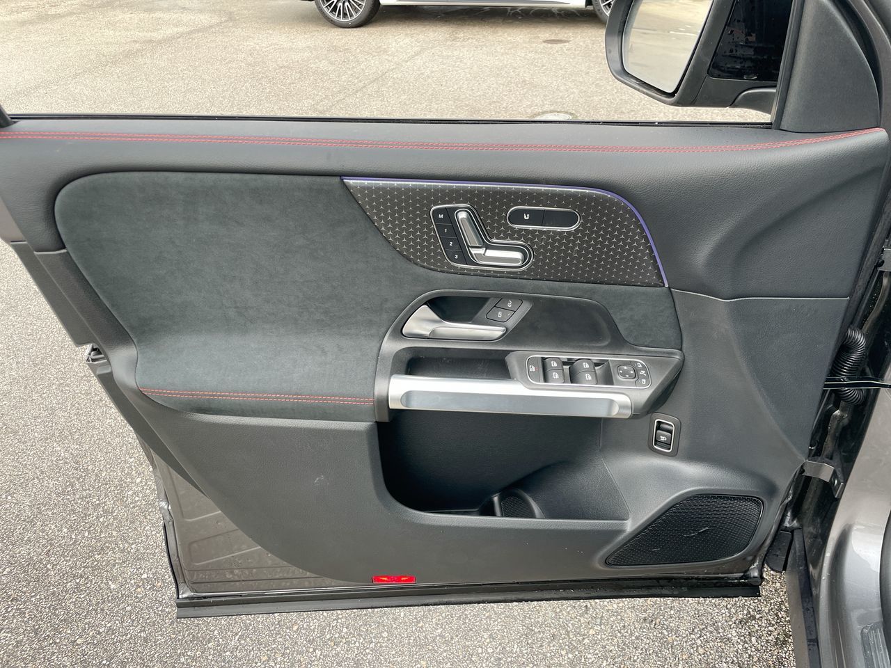 2026 Mercedes-Benz GLB