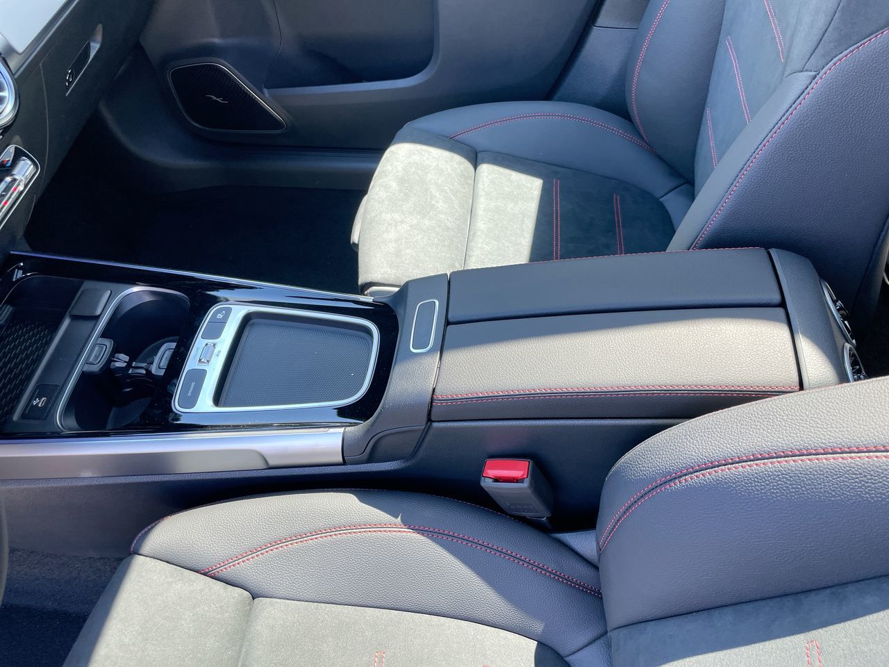 2026 Mercedes-Benz GLB