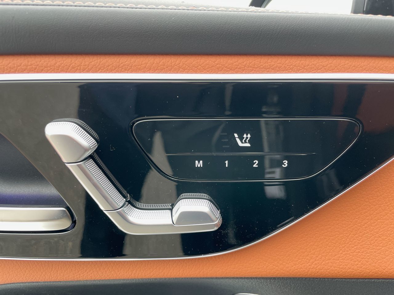 2025 Mercedes-Benz GLC Plug-in Hybrid in Richmond, British Columbia