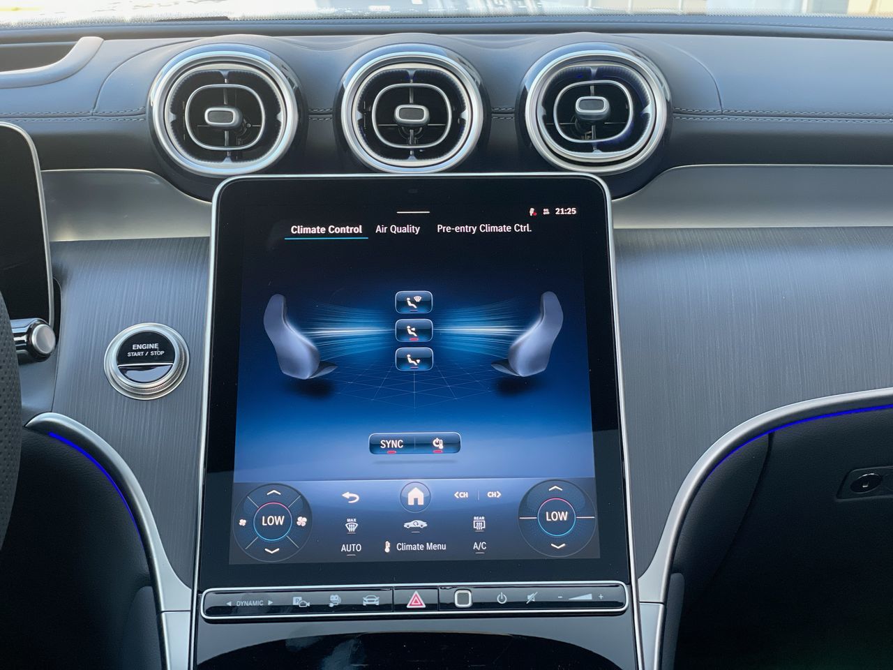 2025 Mercedes-Benz GLC Plug-in Hybrid in Richmond, British Columbia
