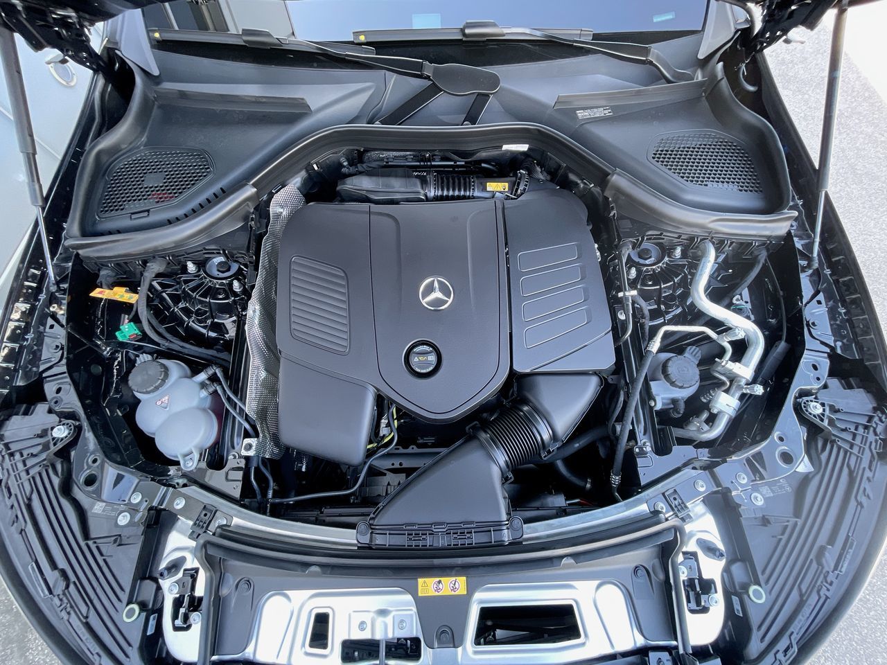 2025 Mercedes-Benz GLC Plug-in Hybrid in Richmond, British Columbia