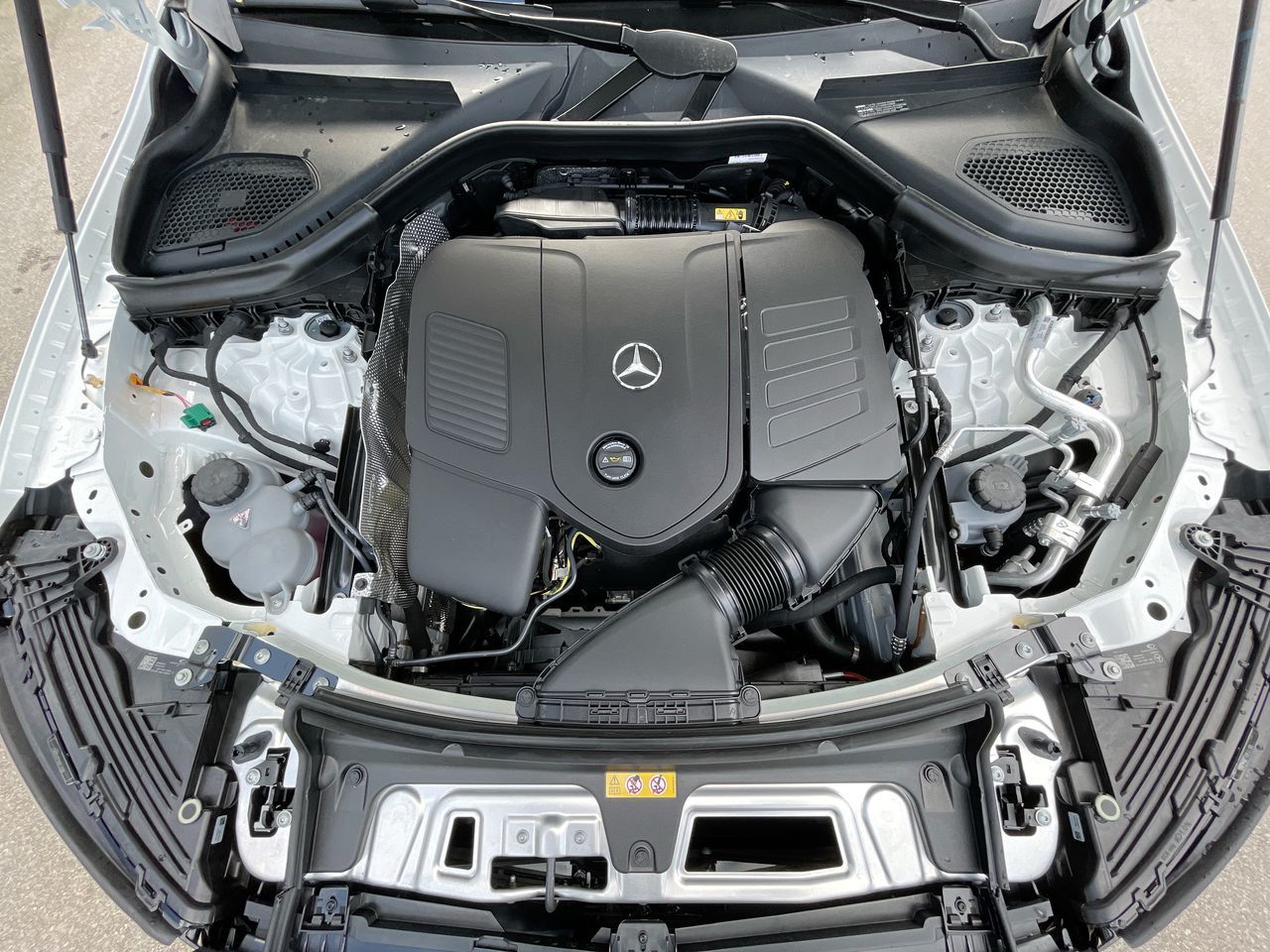 2025 Mercedes-Benz GLC Plug-in Hybrid in Richmond, British Columbia