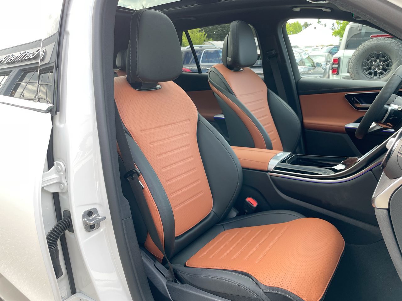 2025 Mercedes-Benz GLC Plug-in Hybrid in Richmond, British Columbia