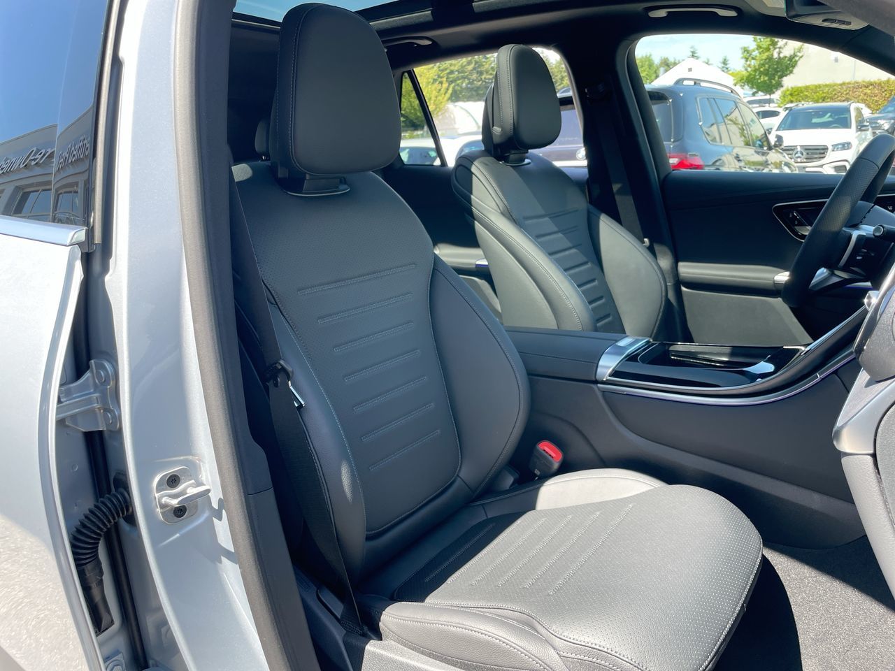 2025 Mercedes-Benz GLC Plug-in Hybrid in Richmond, British Columbia