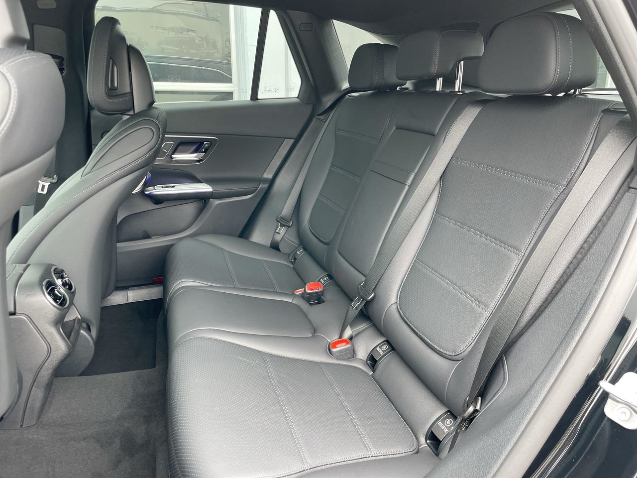 2027 Mercedes-Benz GLC