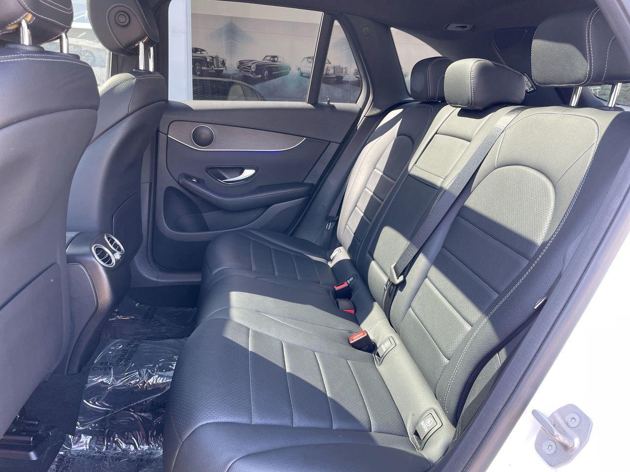 2021 Mercedes-Benz GLC300 in Richmond, British Columbia