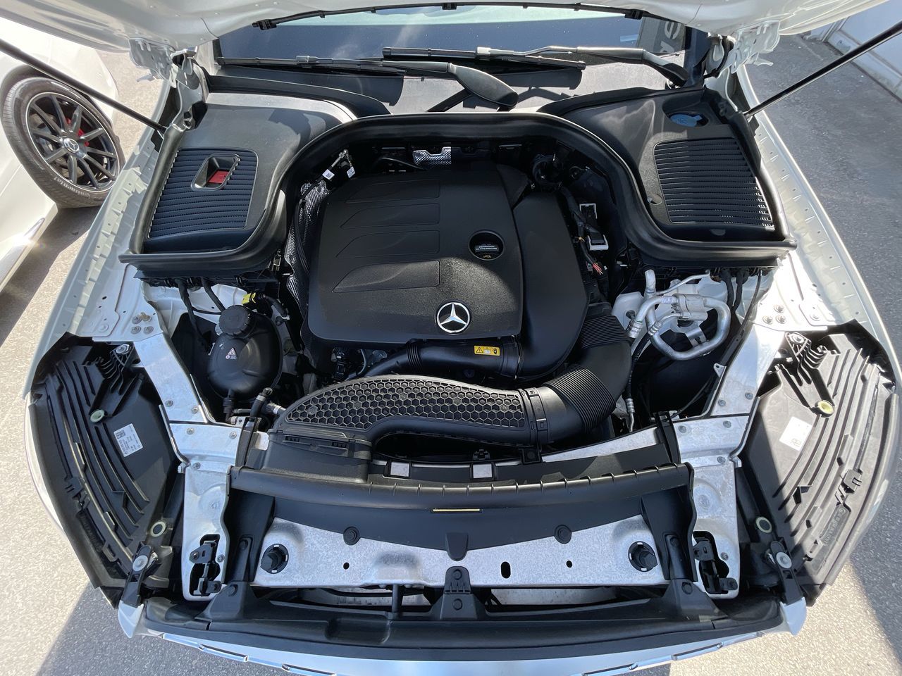 2021 Mercedes-Benz GLC300 in Richmond, British Columbia