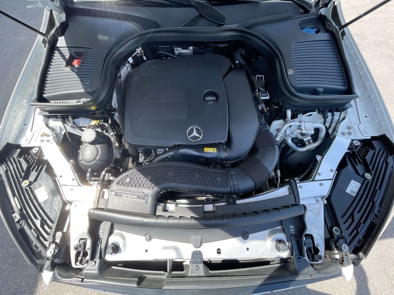 2021 Mercedes-Benz GLC300 in Richmond, British Columbia