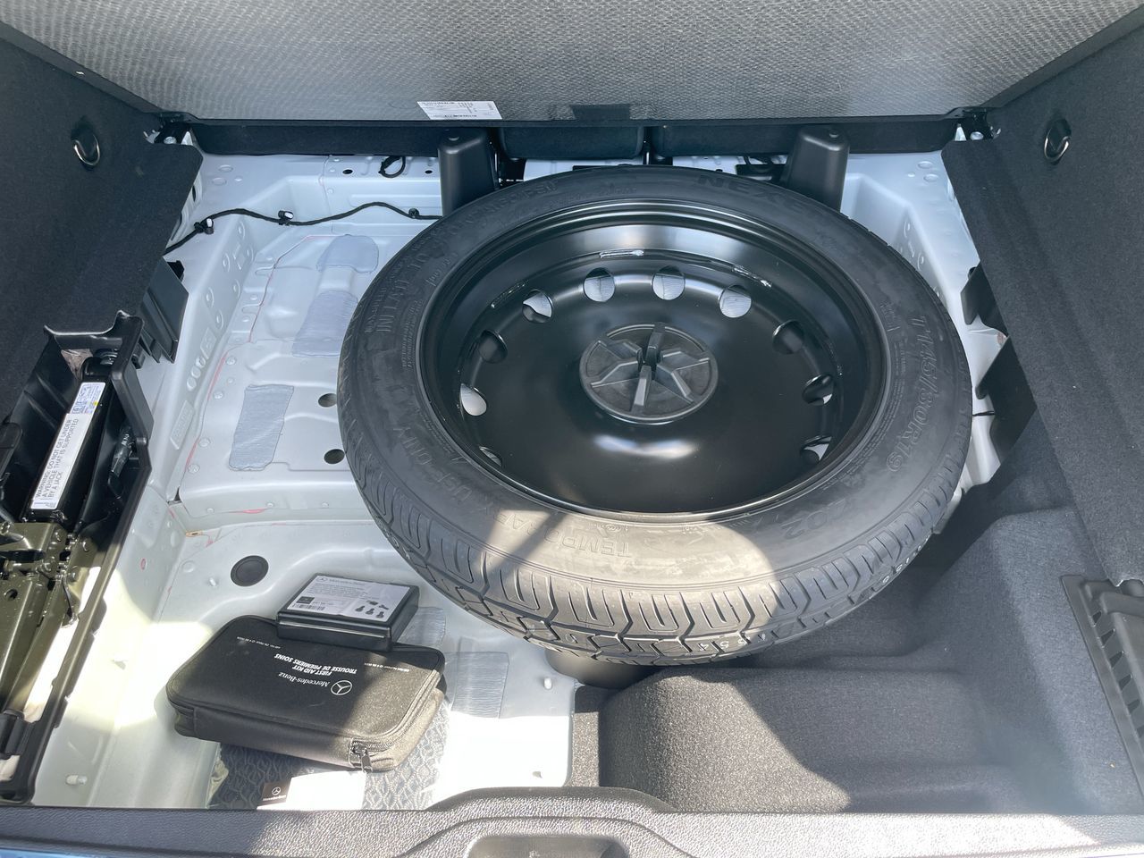 2021 Mercedes-Benz GLC300 in Richmond, British Columbia