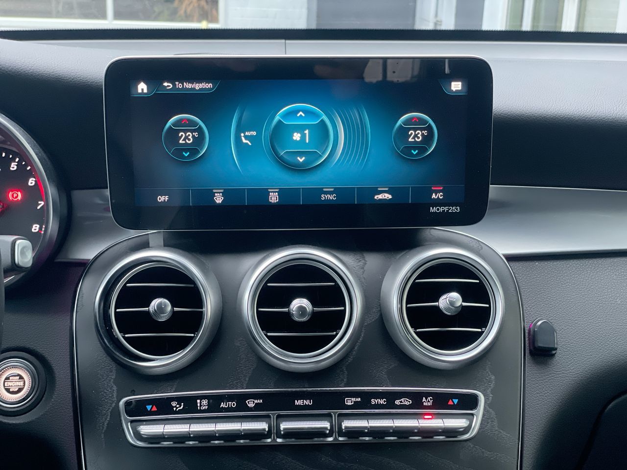 2021 Mercedes-Benz GLC300