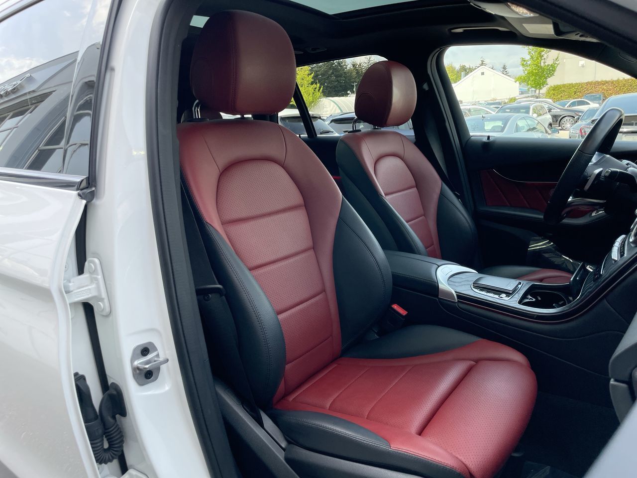 2022 Mercedes-Benz GLC300 in Richmond, British Columbia