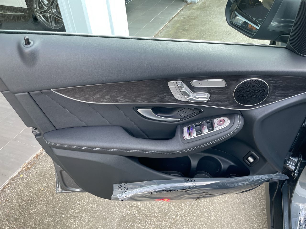 2022 Mercedes-Benz GLC300 in Richmond, British Columbia