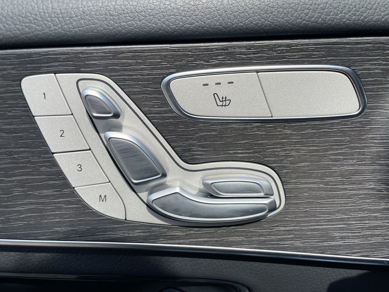2022 Mercedes-Benz GLC300 in Richmond, British Columbia