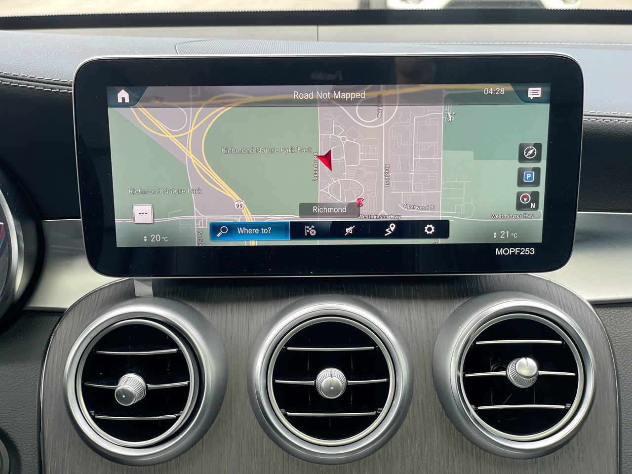 2022 Mercedes-Benz GLC300 in Richmond, British Columbia