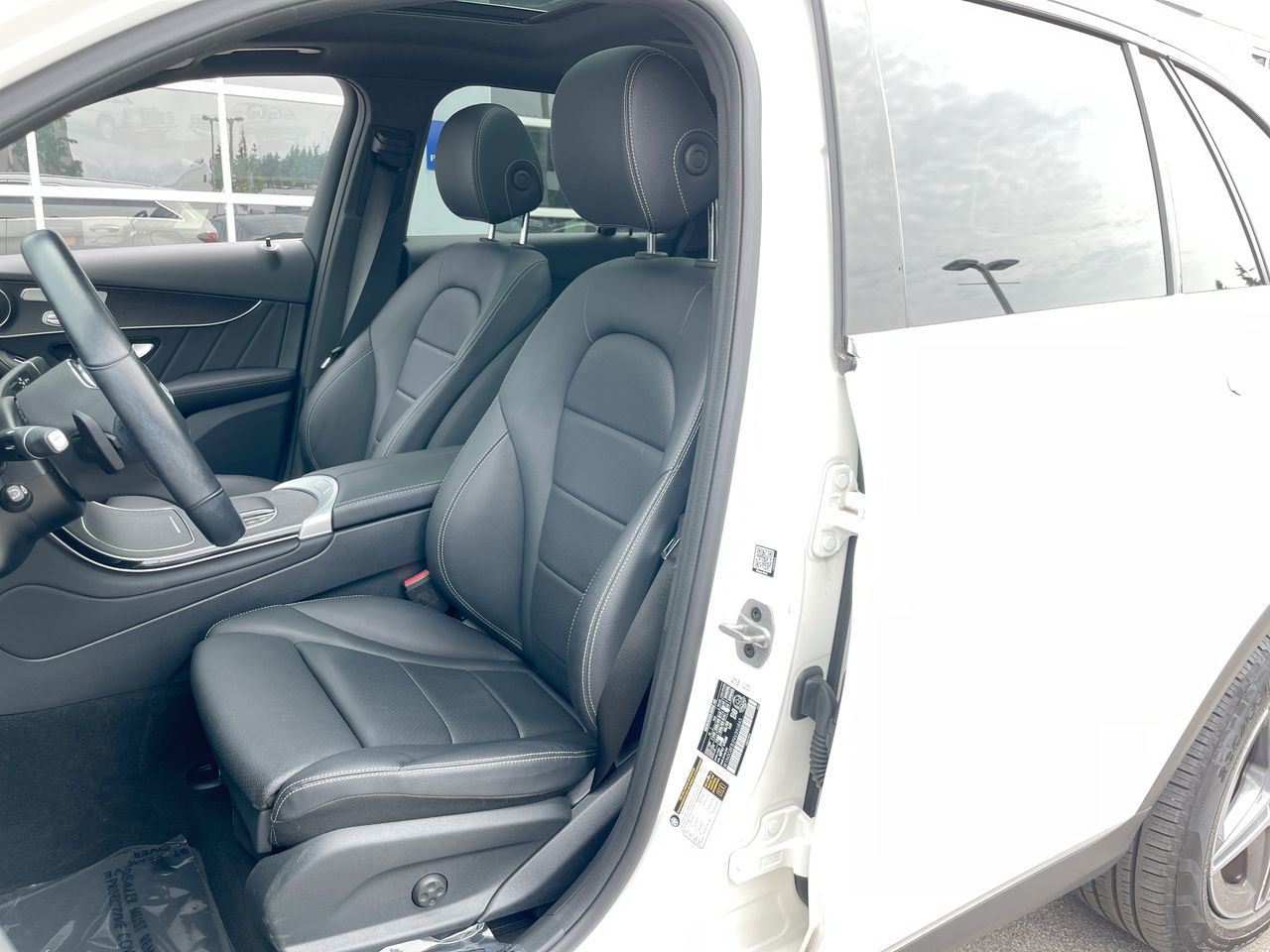 2022 Mercedes-Benz GLC300 in Richmond, British Columbia