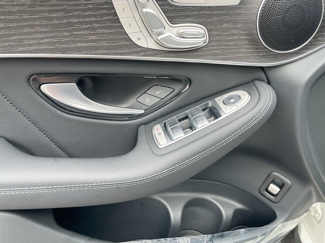 2022 Mercedes-Benz GLC300 in Richmond, British Columbia
