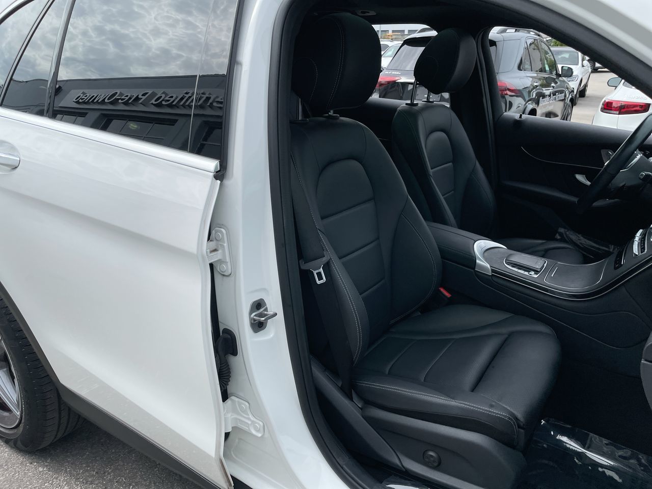 2022 Mercedes-Benz GLC300 in Richmond, British Columbia