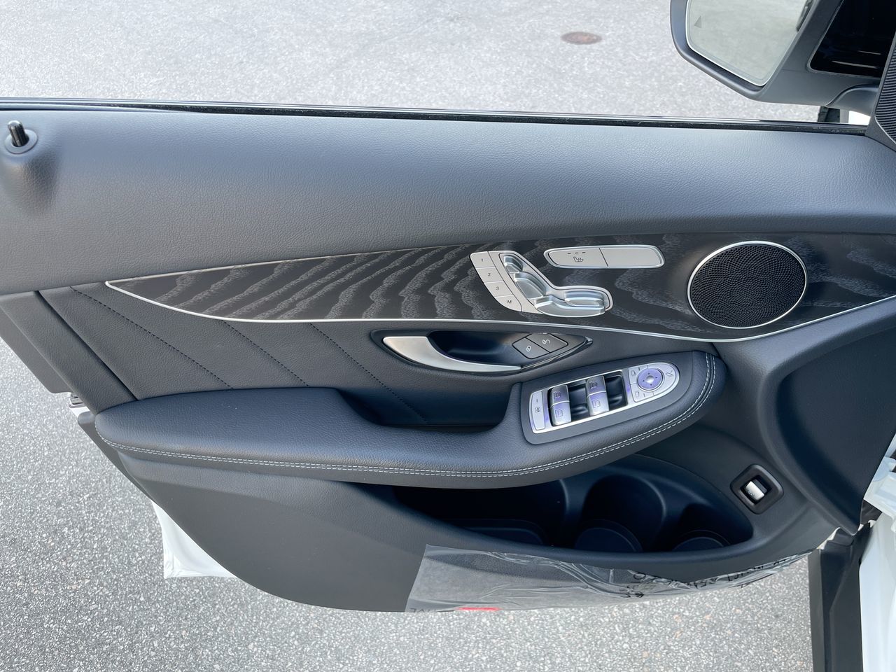 2022 Mercedes-Benz GLC300 in Richmond, British Columbia