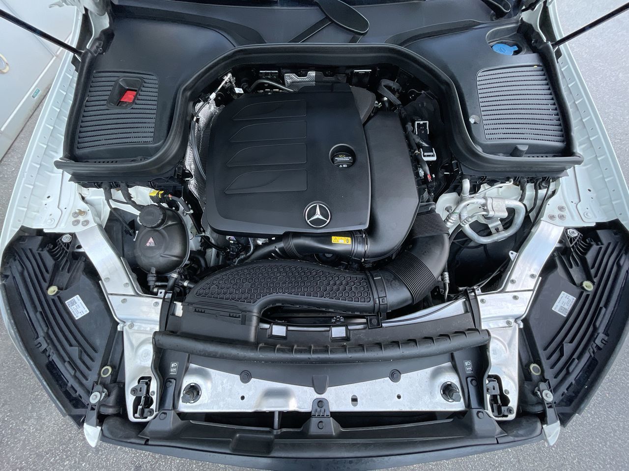 2022 Mercedes-Benz GLC300 in Richmond, British Columbia