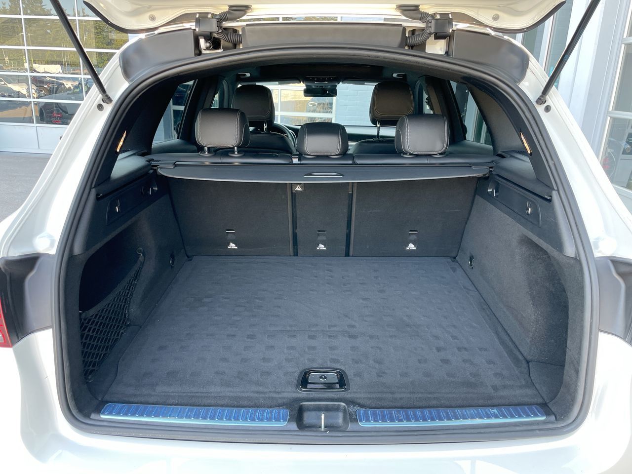 2022 Mercedes-Benz GLC300 in Richmond, British Columbia