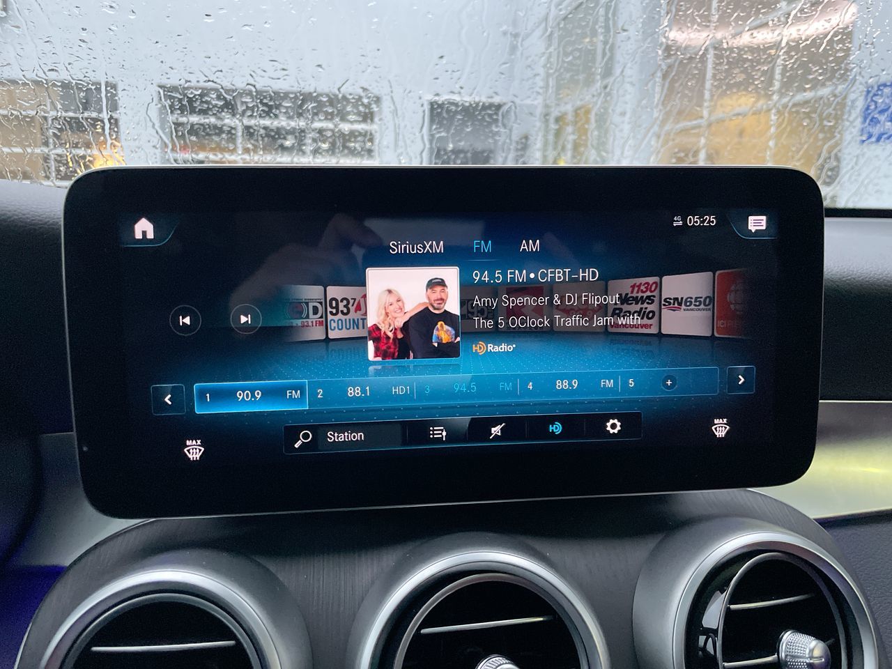 2022 Mercedes-Benz GLC300